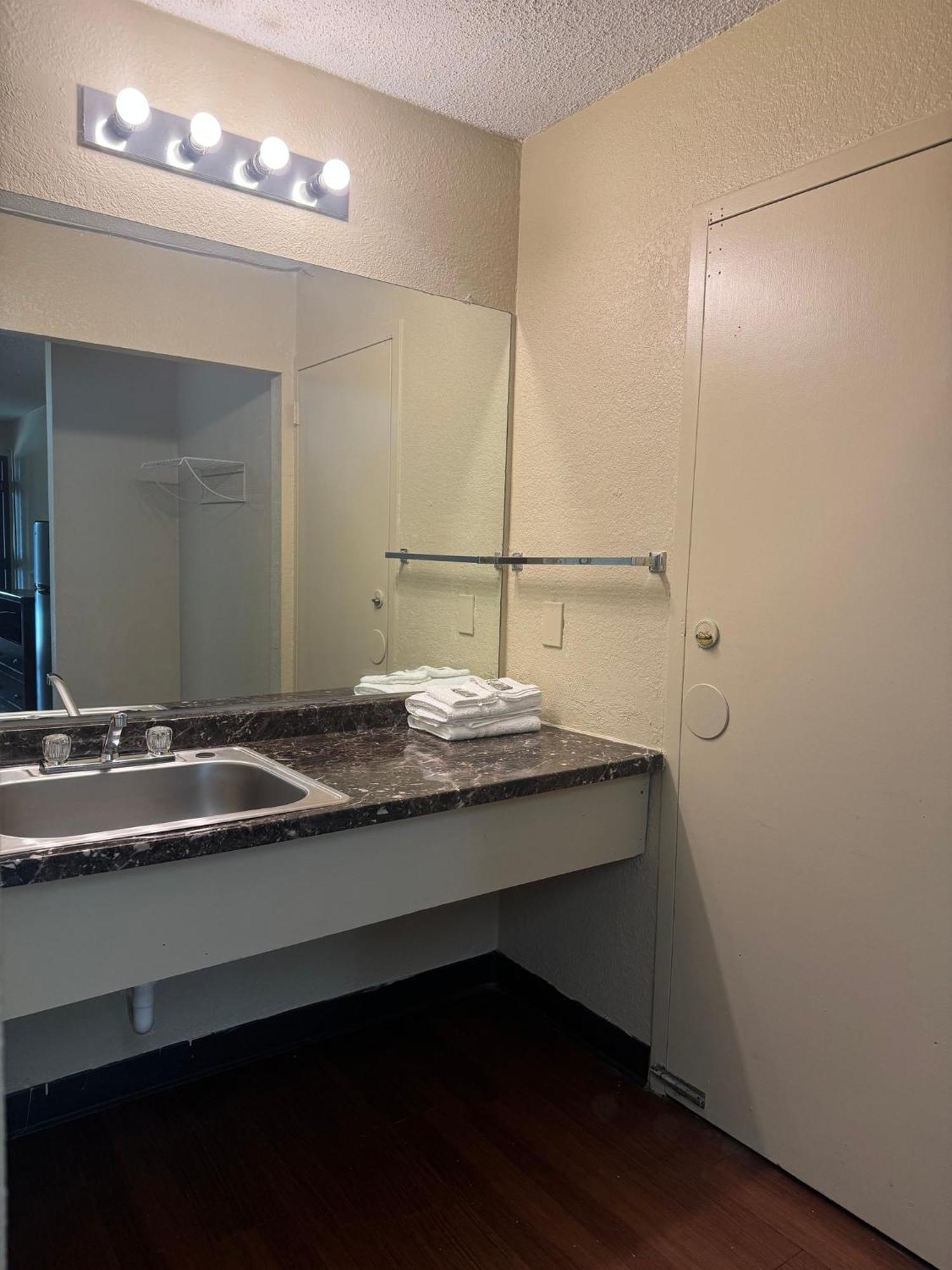 Live In Lodge Gainesville Ngoại thất bức ảnh